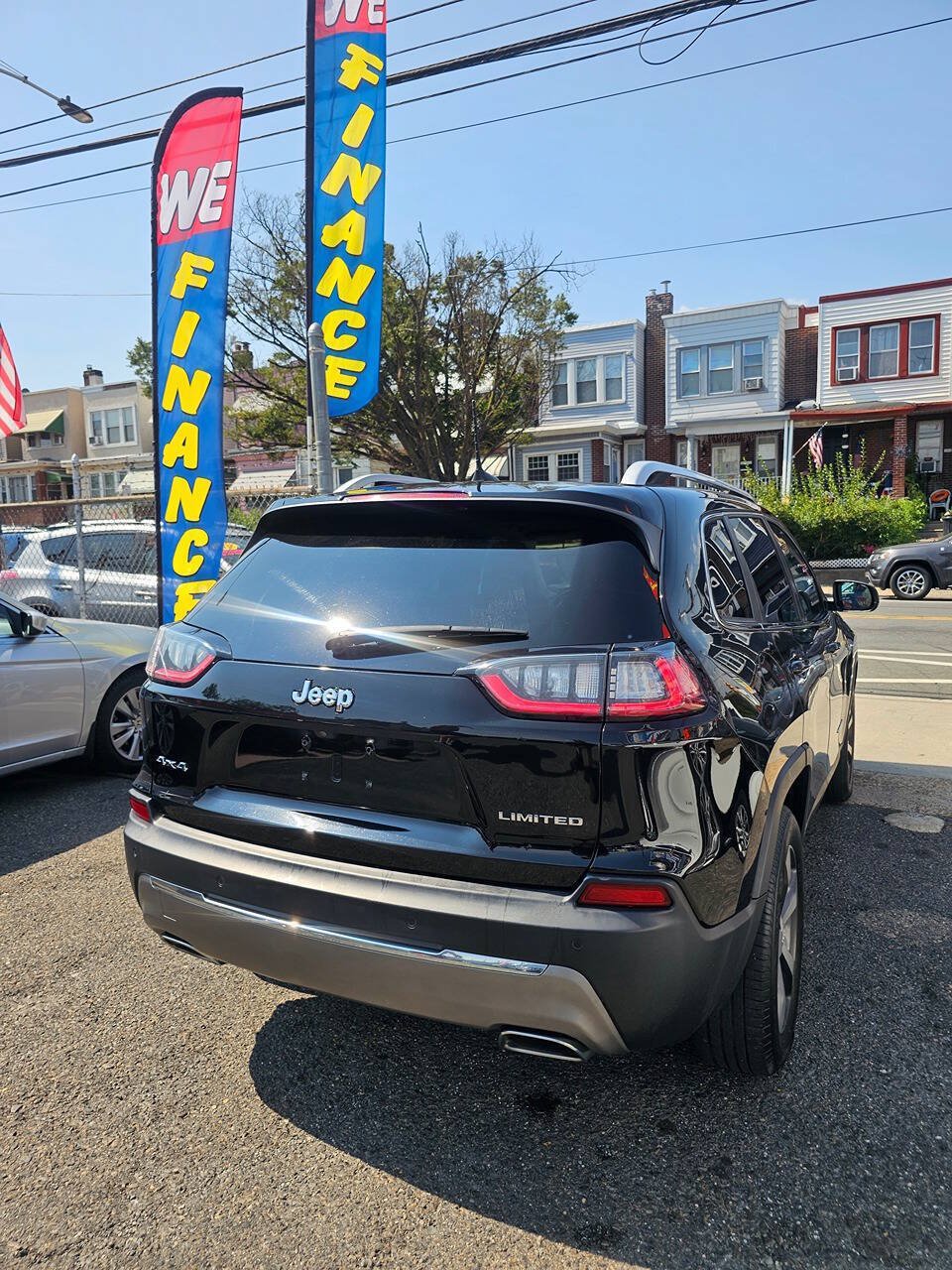 Used 2019 Jeep Cherokee Limited AWD/4WD image 6