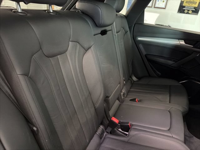 Used 2020 Audi Q5 2.0T Premium AWD/4WD image 23