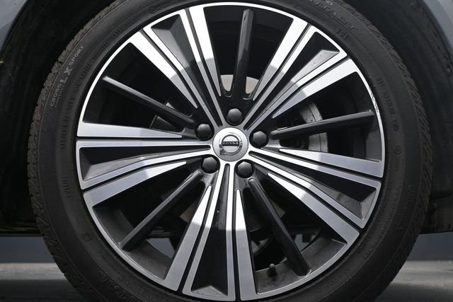 Used 2023 Volvo XC60 B5 Plus w/ Protection Package Premier FWD image 9