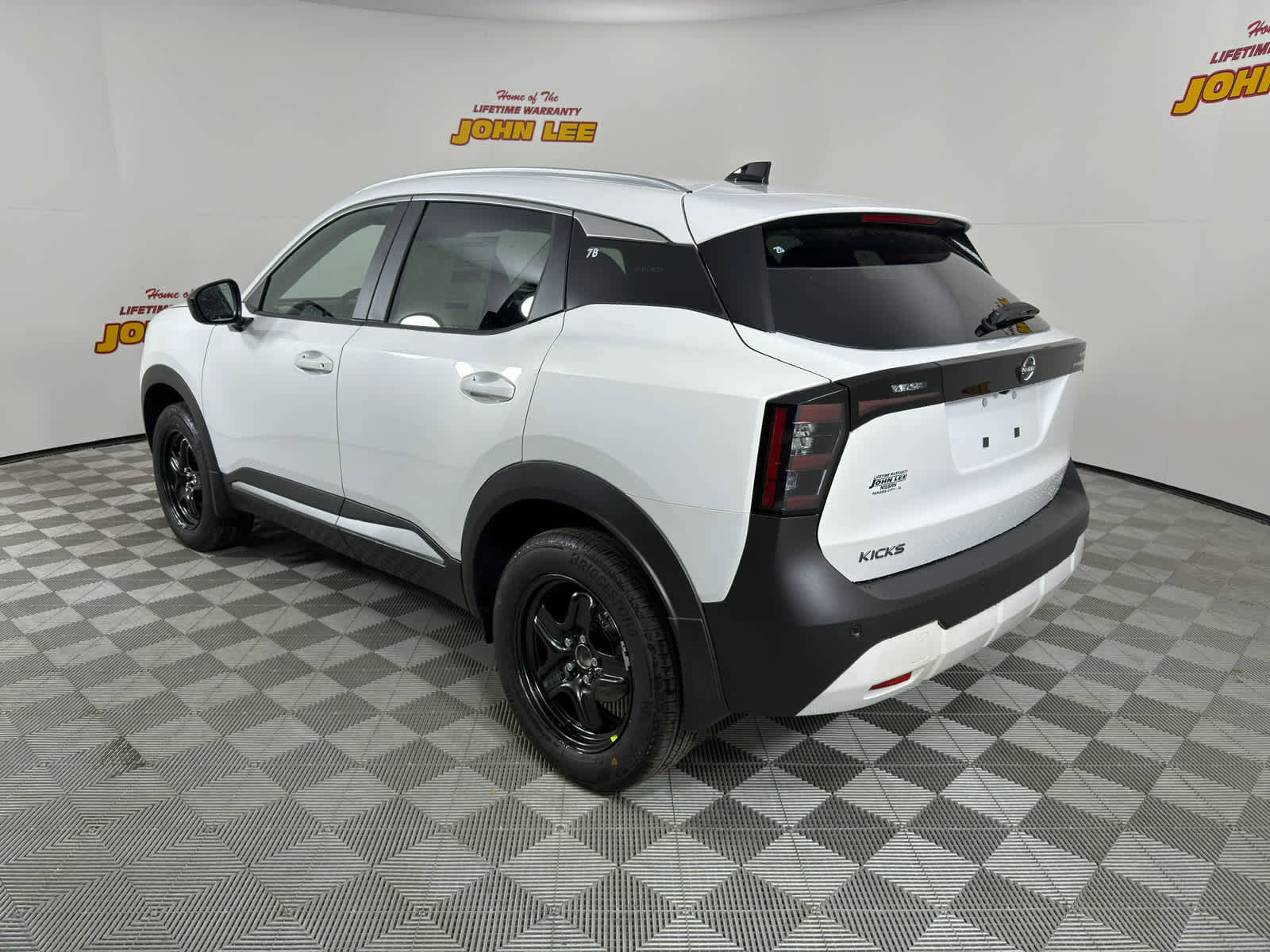 New 2026 Nissan Kicks SV w/ SV Premium Package image 3