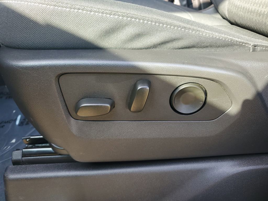 Used 2025 Chevrolet Silverado 1500 LT image 22