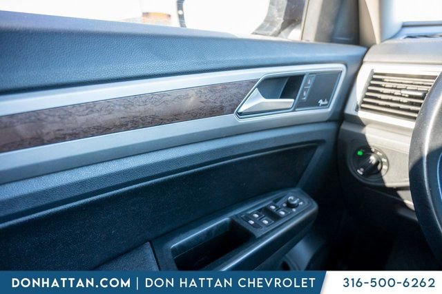 Used 2018 Volkswagen Atlas SEL Premium image 18
