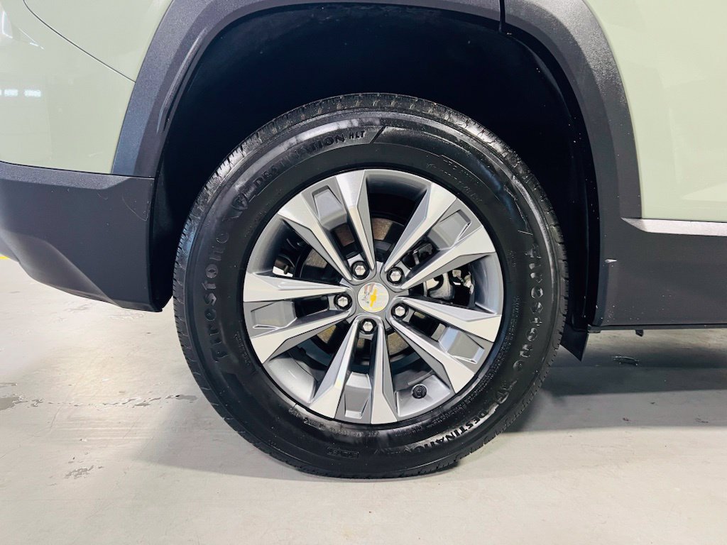 Used 2026 Chevrolet Equinox LT FWD image 11