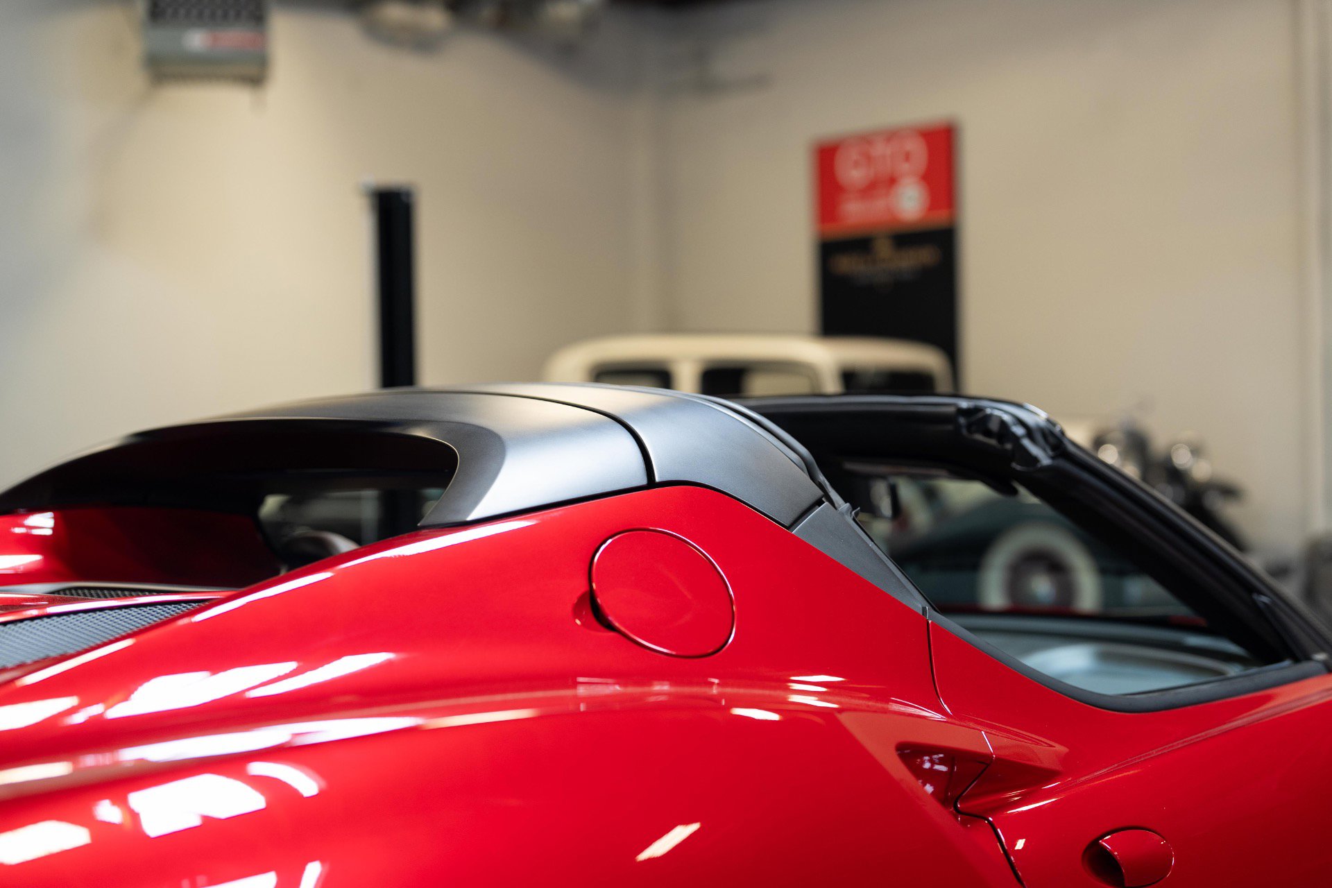 Used 2018 Alfa Romeo 4C Spider w/ Convenience Group - Spider image 42