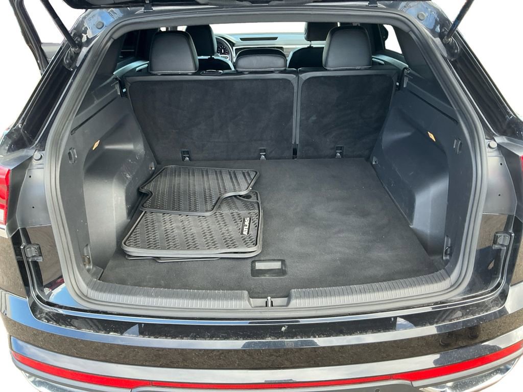 Used 2022 Volkswagen Atlas Cross Sport SE image 22