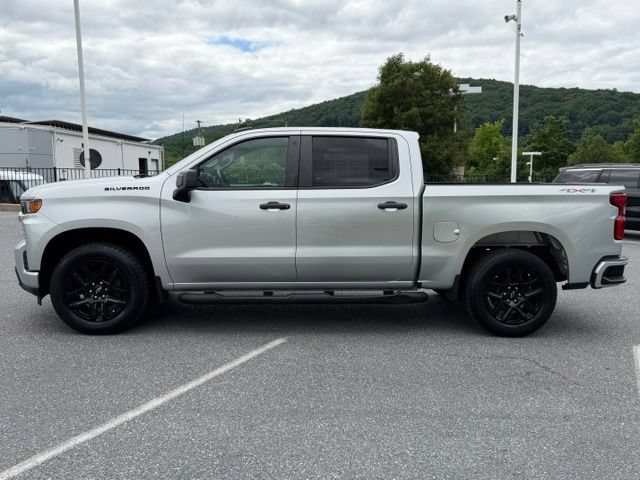 Used 2021 Chevrolet Silverado 1500 Custom w/ Rally Edition AWD/4WD image 9