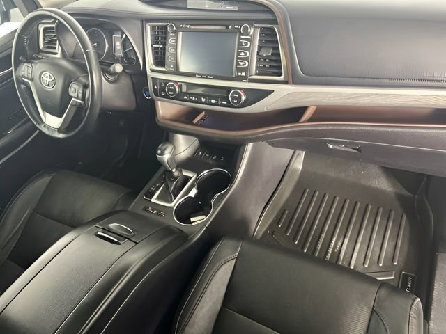 Used 2018 Toyota Highlander Limited image 36