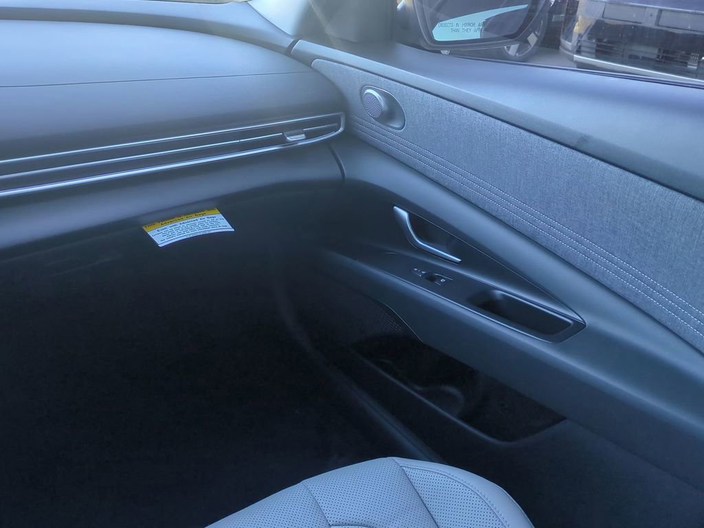 New 2026 Hyundai Elantra Limited image 18