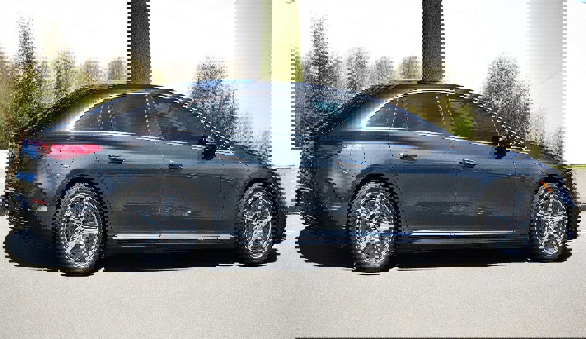 Used 2023 Mercedes-Benz EQE 500 4MATIC Sedan w/ Exclusive Trim Package image 10