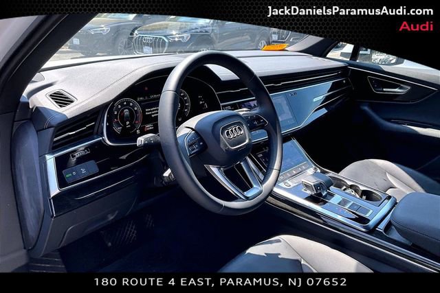 Used 2023 Audi Q7 2.0T Premium w/ Convenience Package AWD/4WD image 11