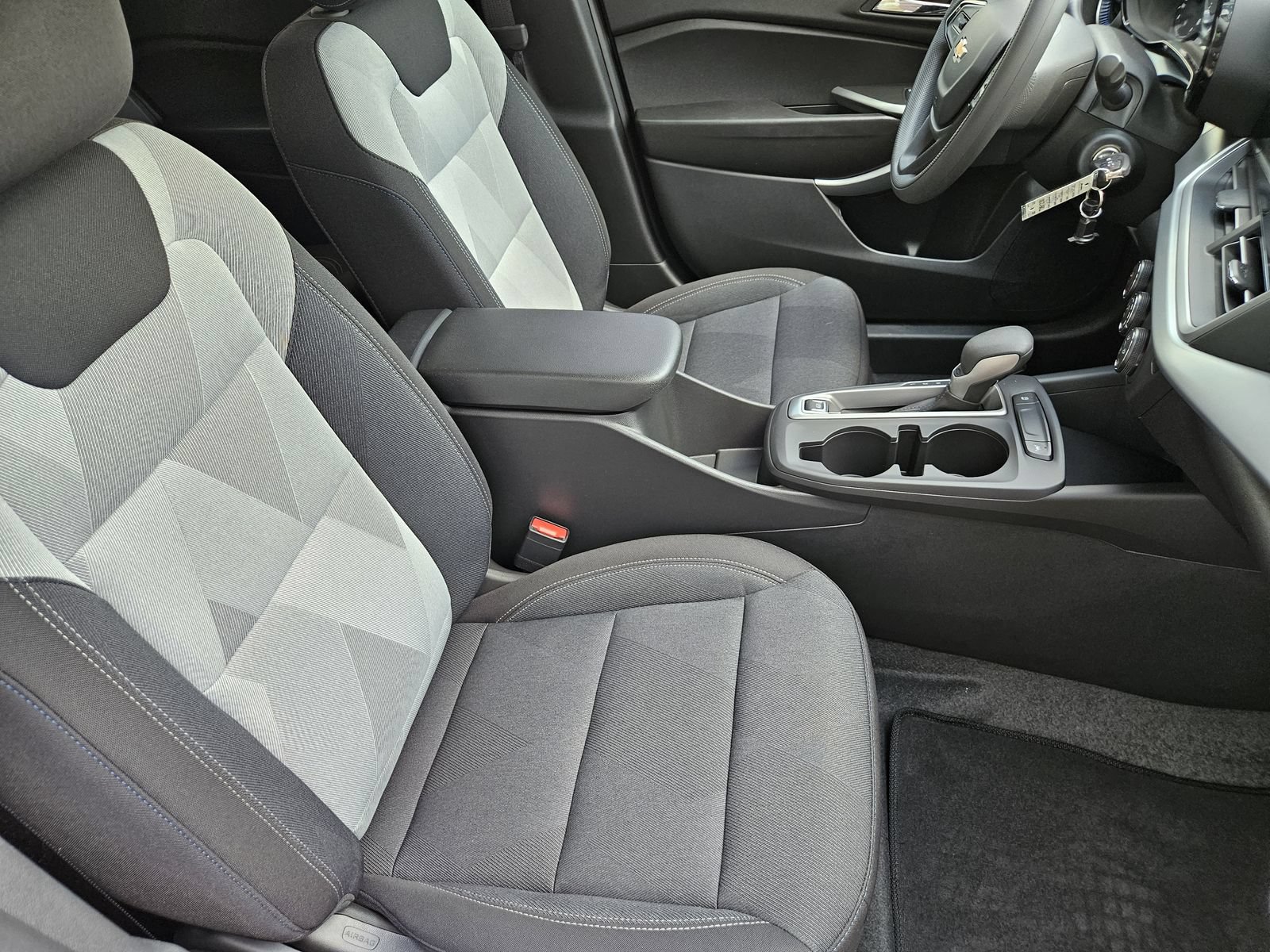 New 2026 Chevrolet Trax LS w/ LS Convenience Package FWD image 16