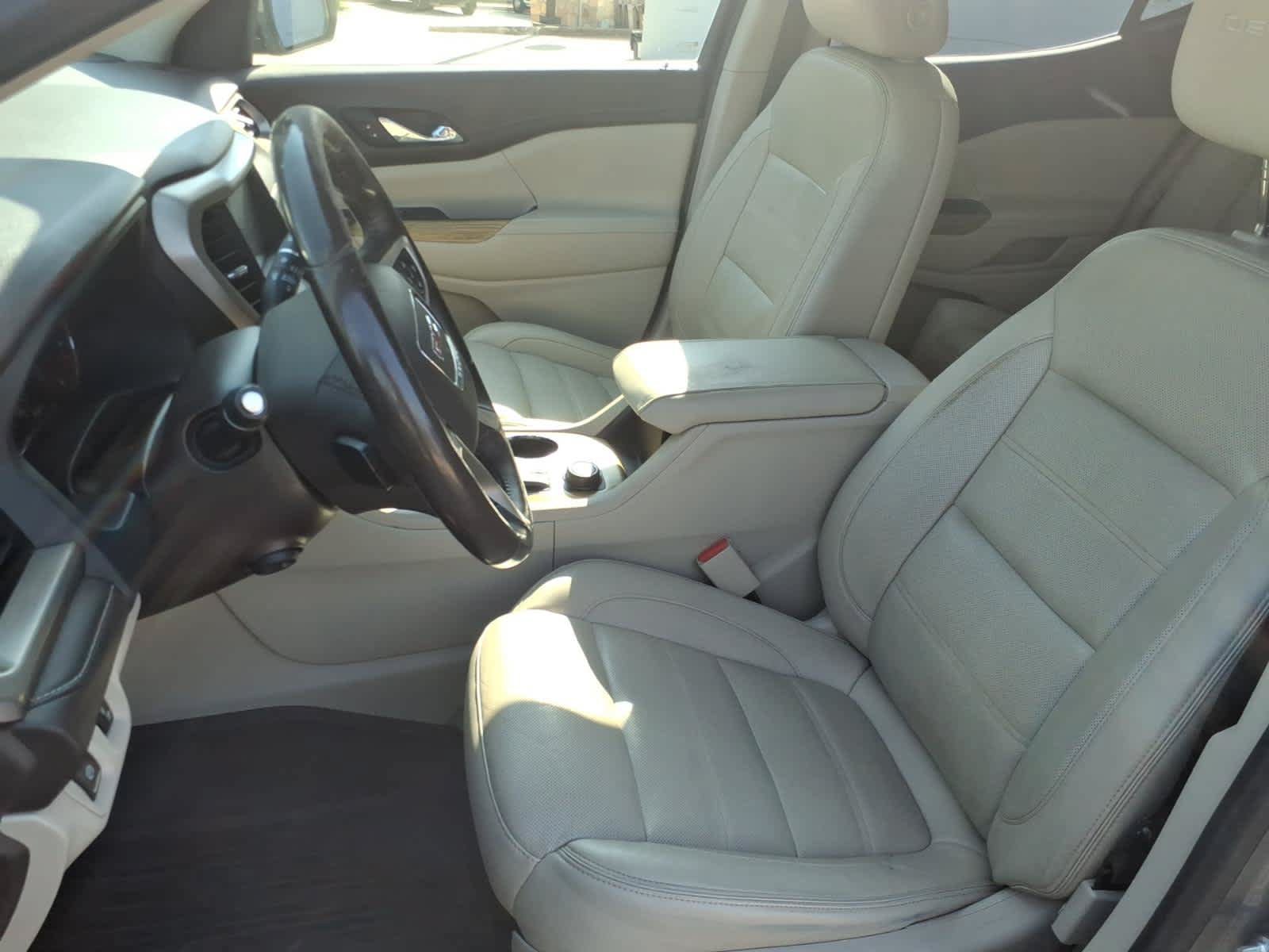 Certified 2019 GMC Acadia Denali w/ Technology Package FWD image 2