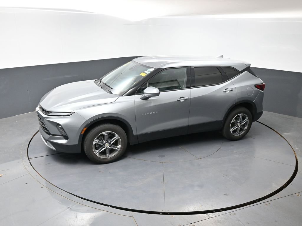Used 2023 Chevrolet Blazer LT FWD image 18