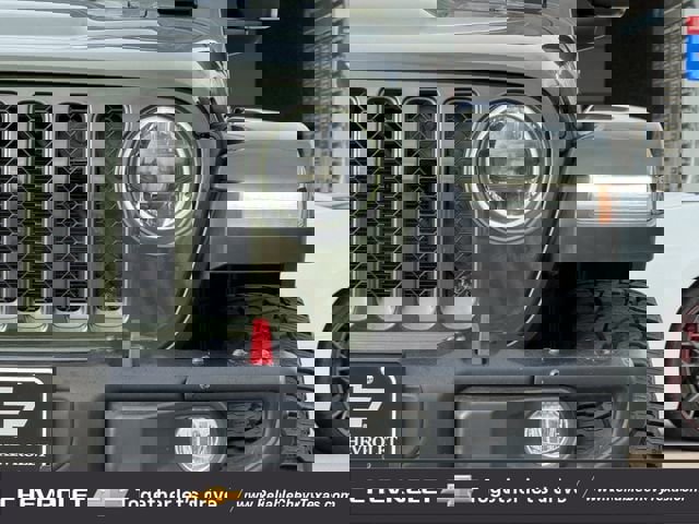 Used 2023 Jeep Gladiator Rubicon w/ LED Lighting Group AWD/4WD image 4