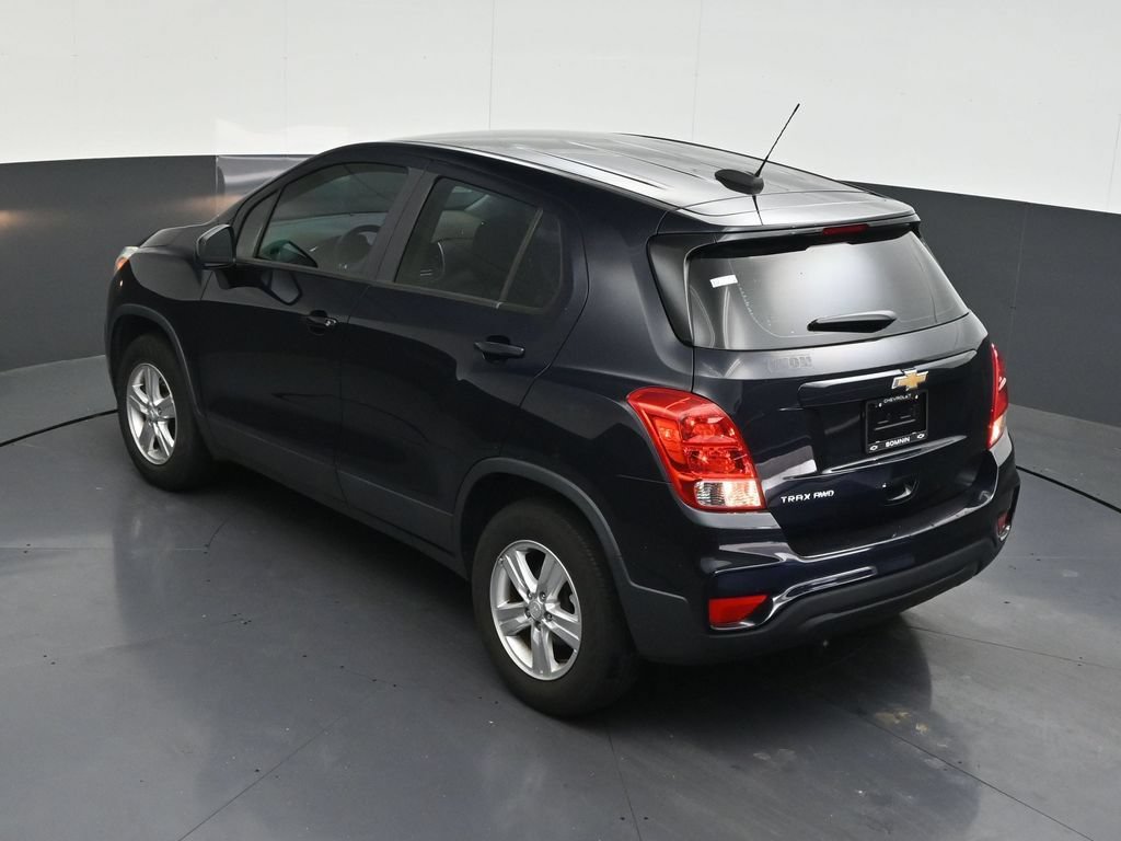 Used 2022 Chevrolet Trax LS AWD/4WD image 17