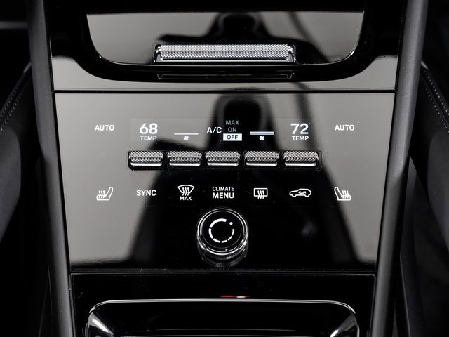 Used 2025 Porsche Cayenne GTS image 20