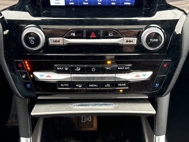 Used 2023 Ford Explorer Limited w/ Limited Technology Package image 34