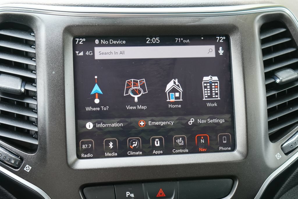 Used 2019 Jeep Cherokee Trailhawk AWD/4WD image 29