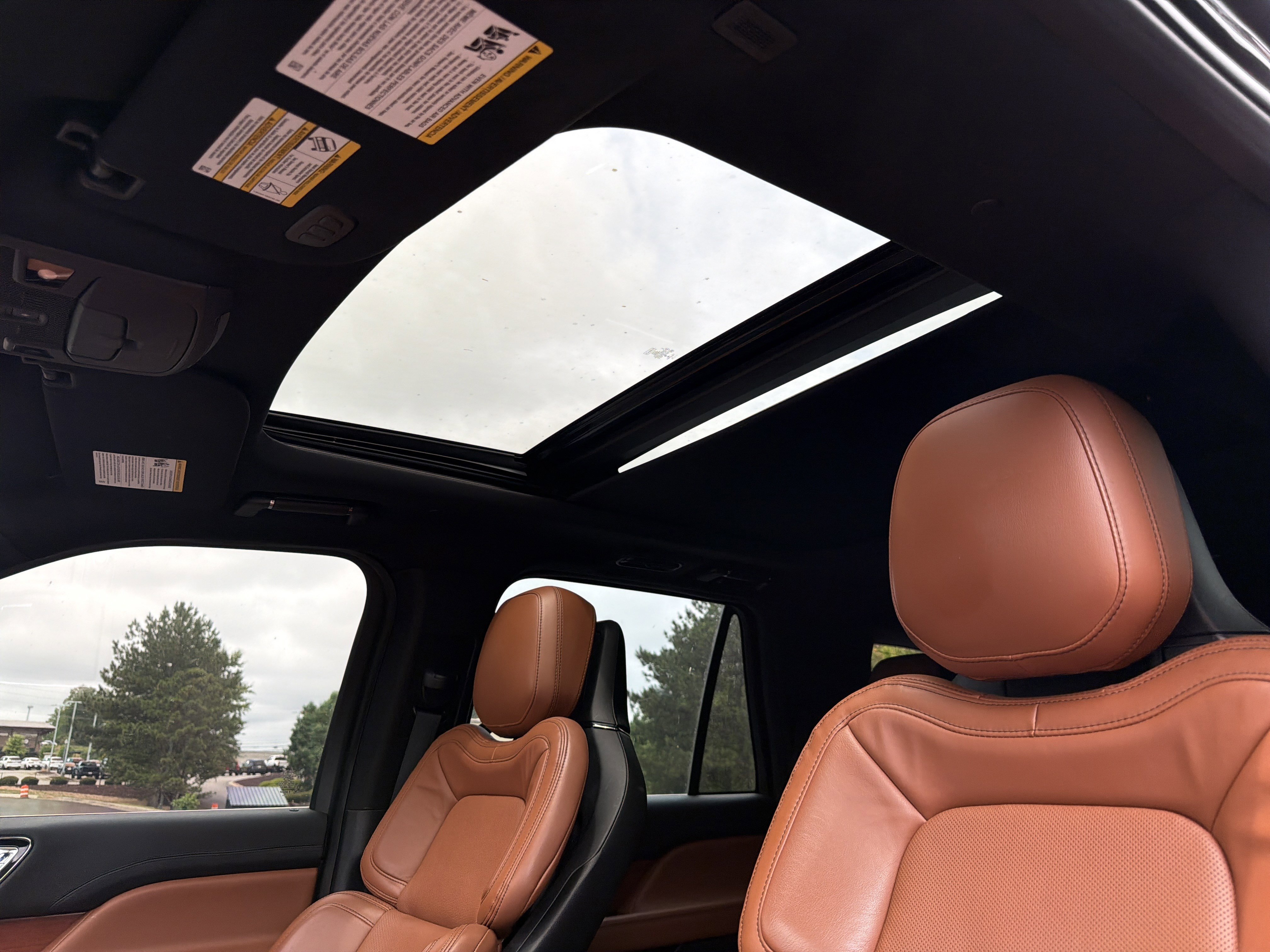 Used 2020 Lincoln Navigator Reserve w/ Luxury Package AWD/4WD image 9