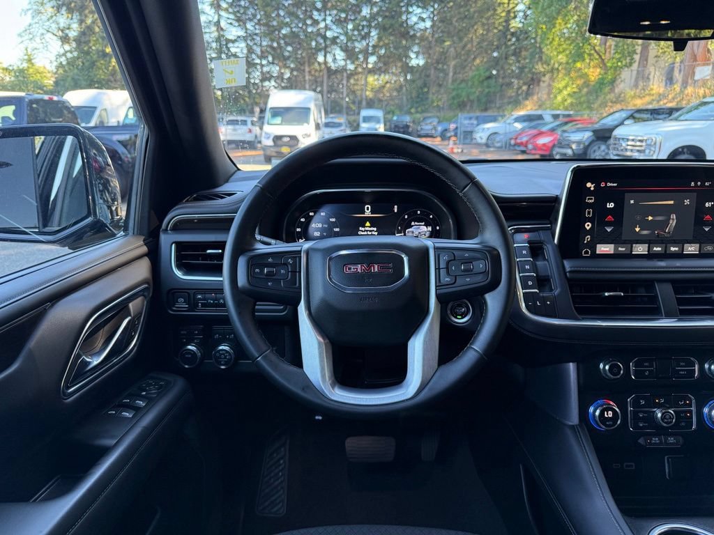 Used 2023 GMC Yukon XL SLE w/ Gmc Pro Safety Plus Package AWD/4WD image 10