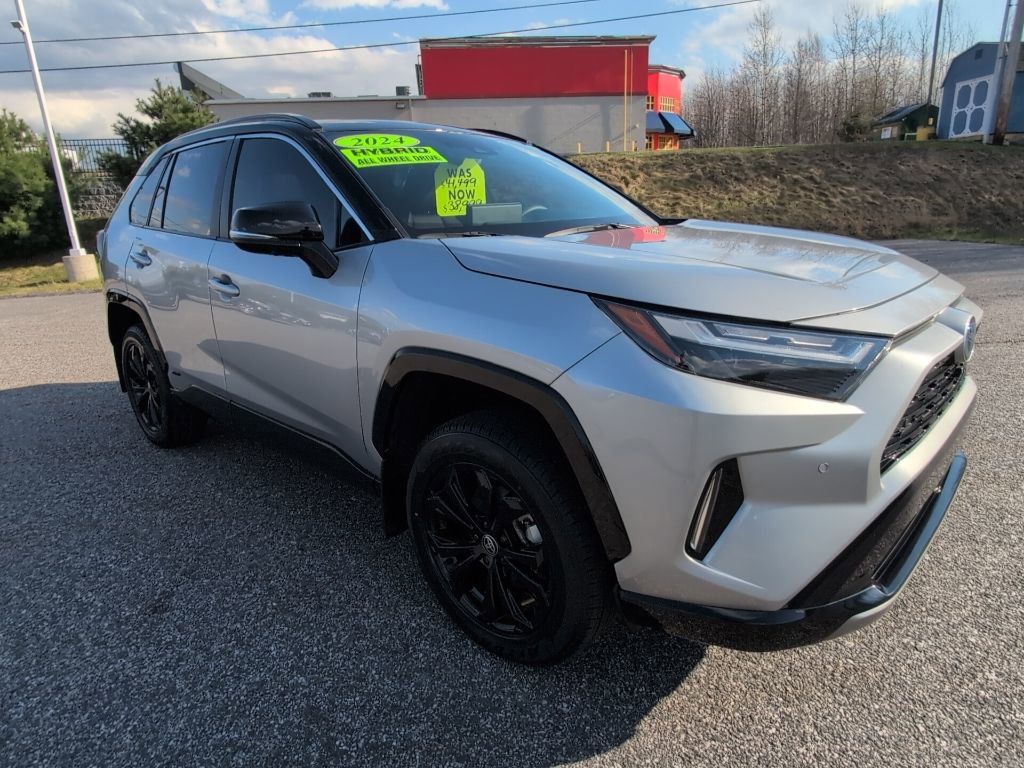 Used 2024 Toyota RAV4 XSE w/ Advanced Technology Package AWD/4WD image 9