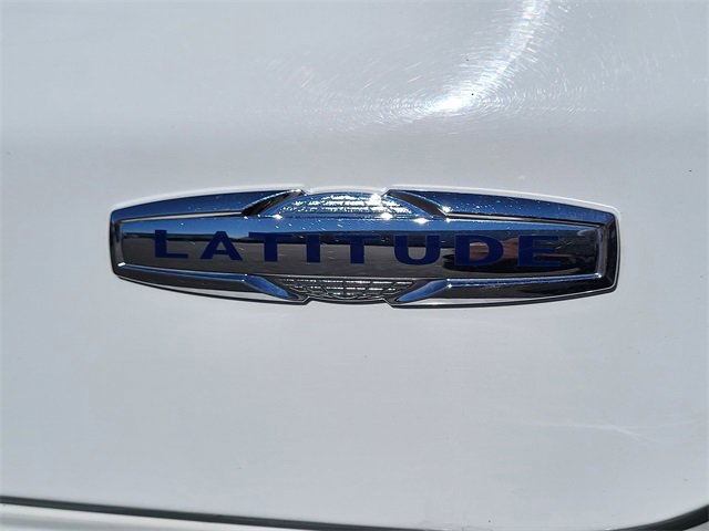 Certified 2024 Jeep Compass Latitude image 9