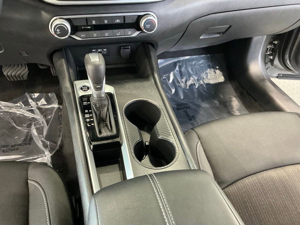 Used 2025 Nissan Altima 2.5 S FWD image 11
