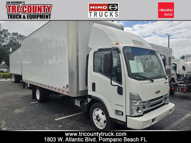 Used 2024 Chevrolet Low Cab Forward RWD image 1
