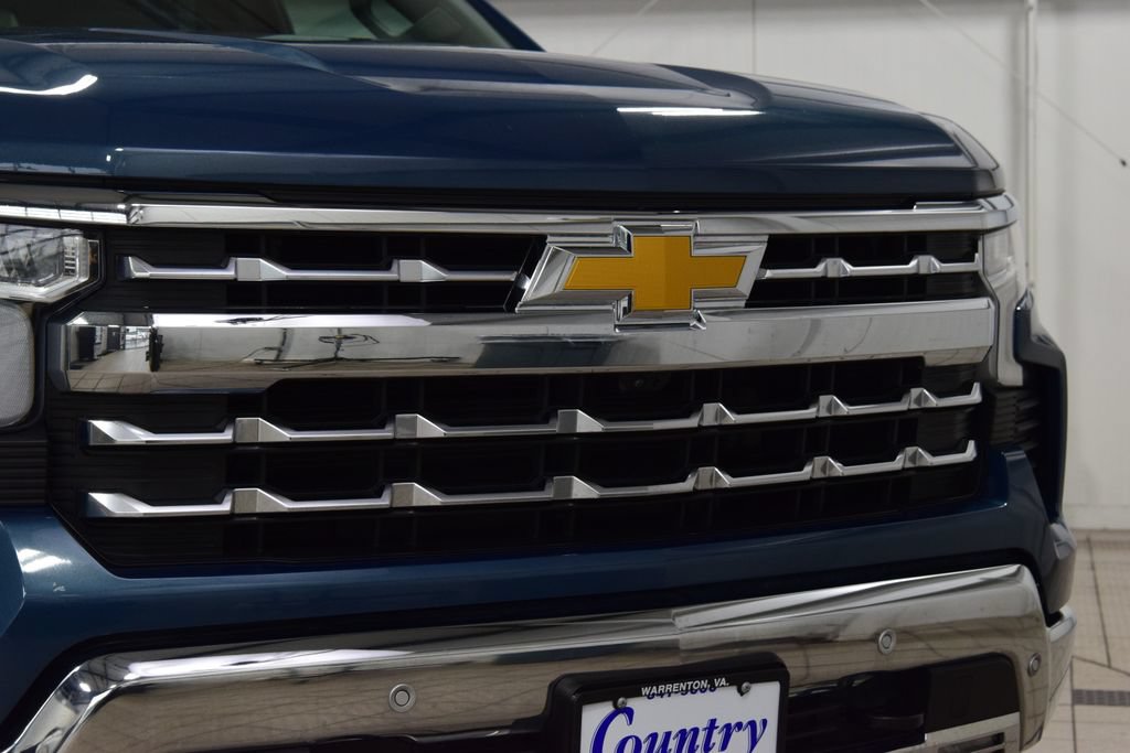 Used 2024 Chevrolet Silverado 1500 LTZ w/ LTZ Premium Package AWD/4WD image 11