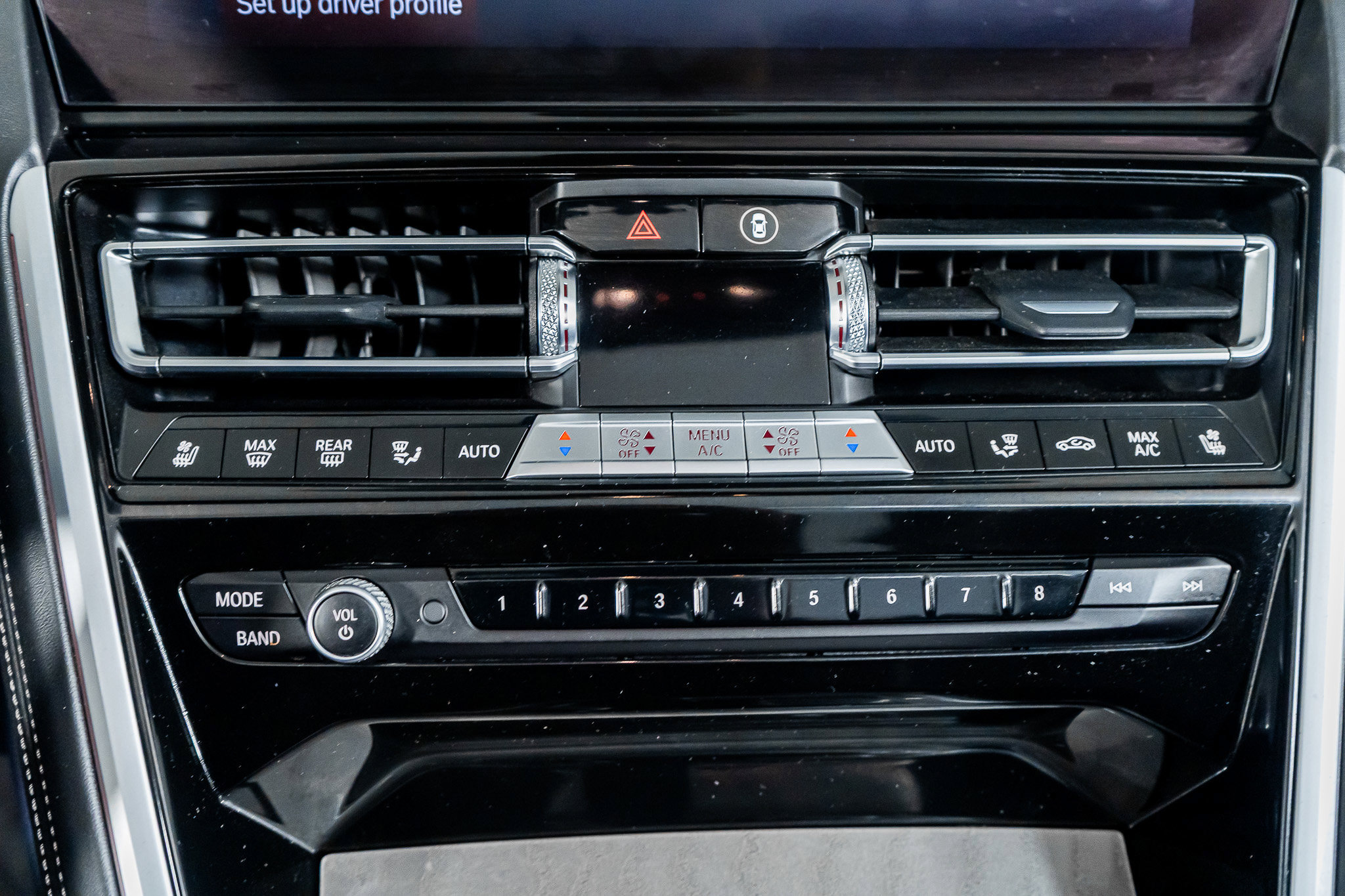 Used 2023 BMW M850i xDrive Convertible image 35