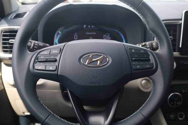 New 2026 Hyundai Venue SEL FWD image 13