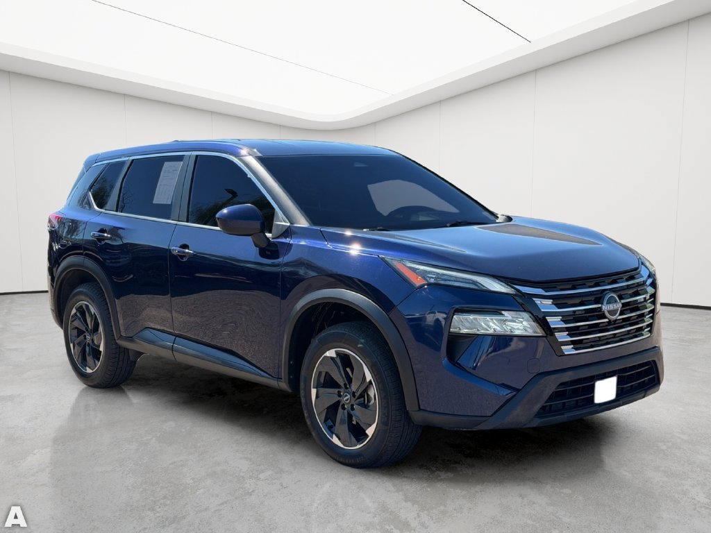 Used 2025 Nissan Rogue SV FWD image 8
