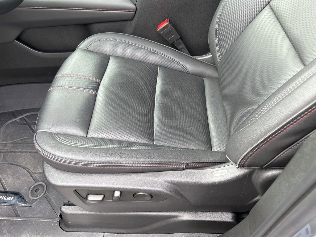 Used 2025 Chevrolet Suburban RST w/ Comfort Package image 20