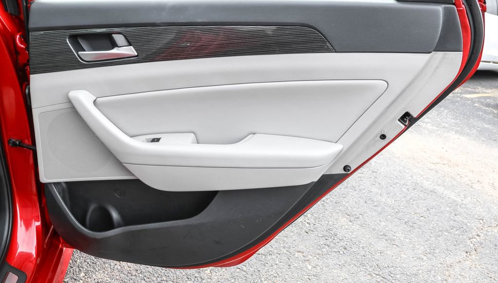 Used 2018 Hyundai Sonata Limited w/ Cargo Package image 34