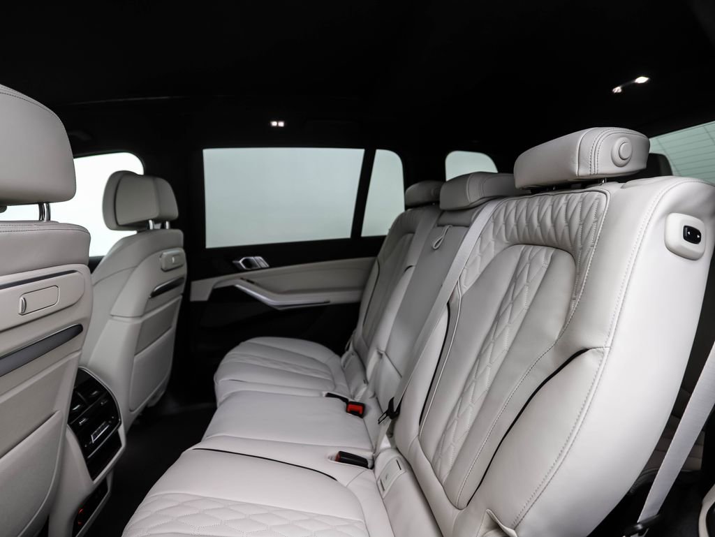 Used 2026 BMW X7 xDrive40i w/ M Sport Package image 20