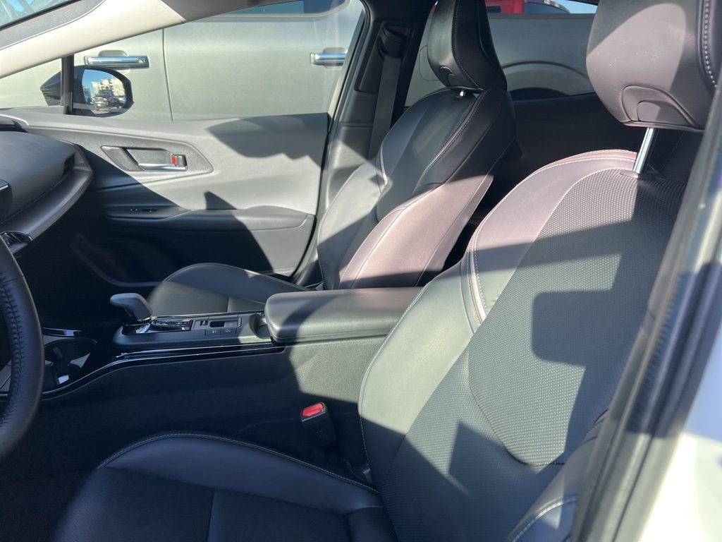 Used 2023 Toyota Prius XLE image 17