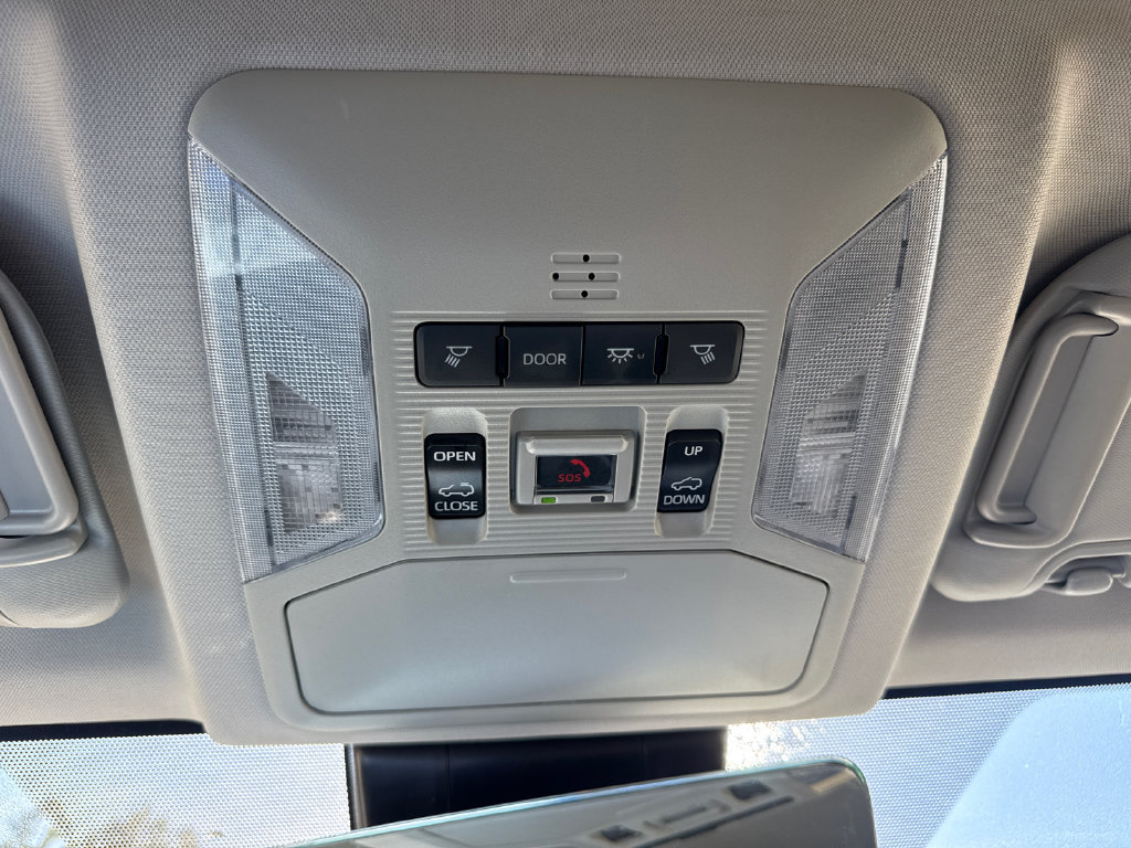 Used 2025 Toyota RAV4 XLE w/ Convenience Package FWD image 27