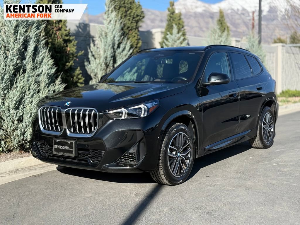 Used 2025 BMW X1 xDrive28i image 3
