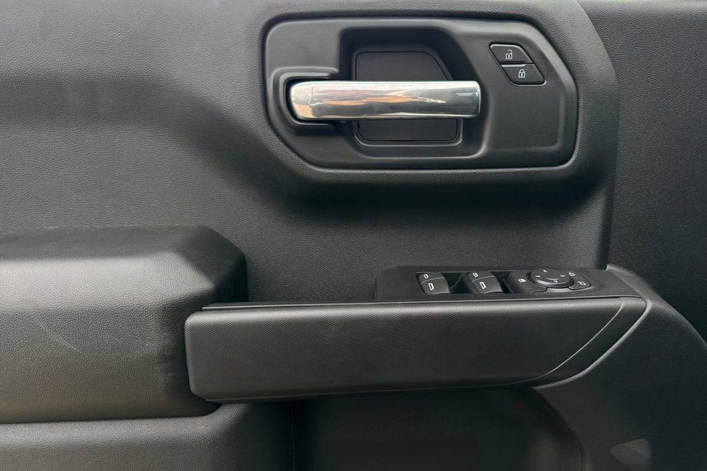 New 2026 Chevrolet Silverado 1500 Custom Trail Boss w/ Turbomax Blackout Package AWD/4WD image 11