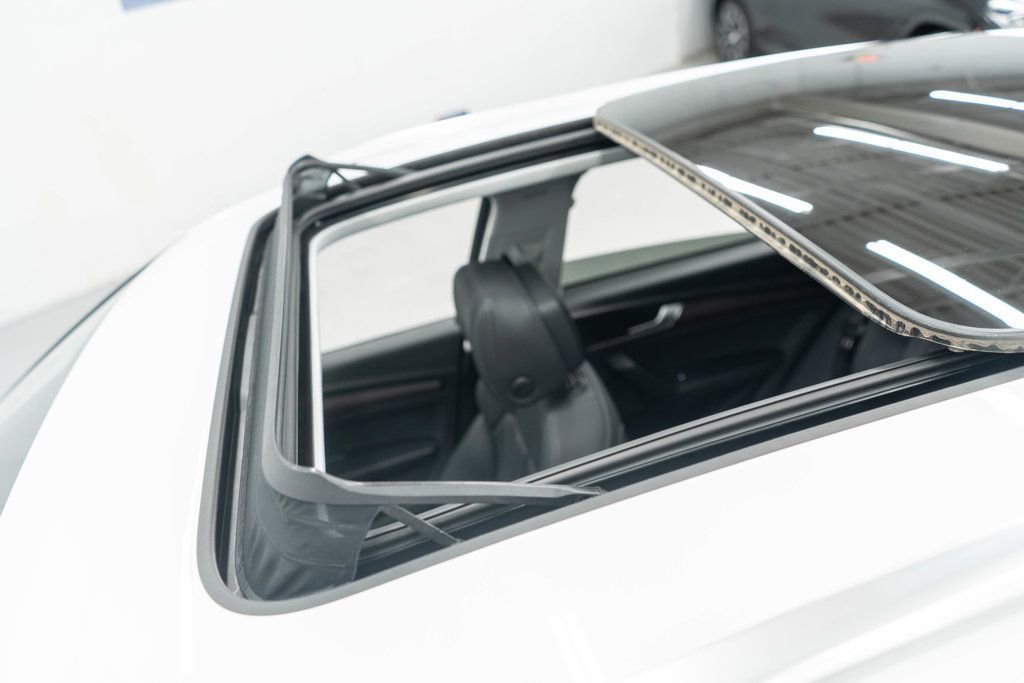 Used 2025 Audi Q5 e Premium image 50