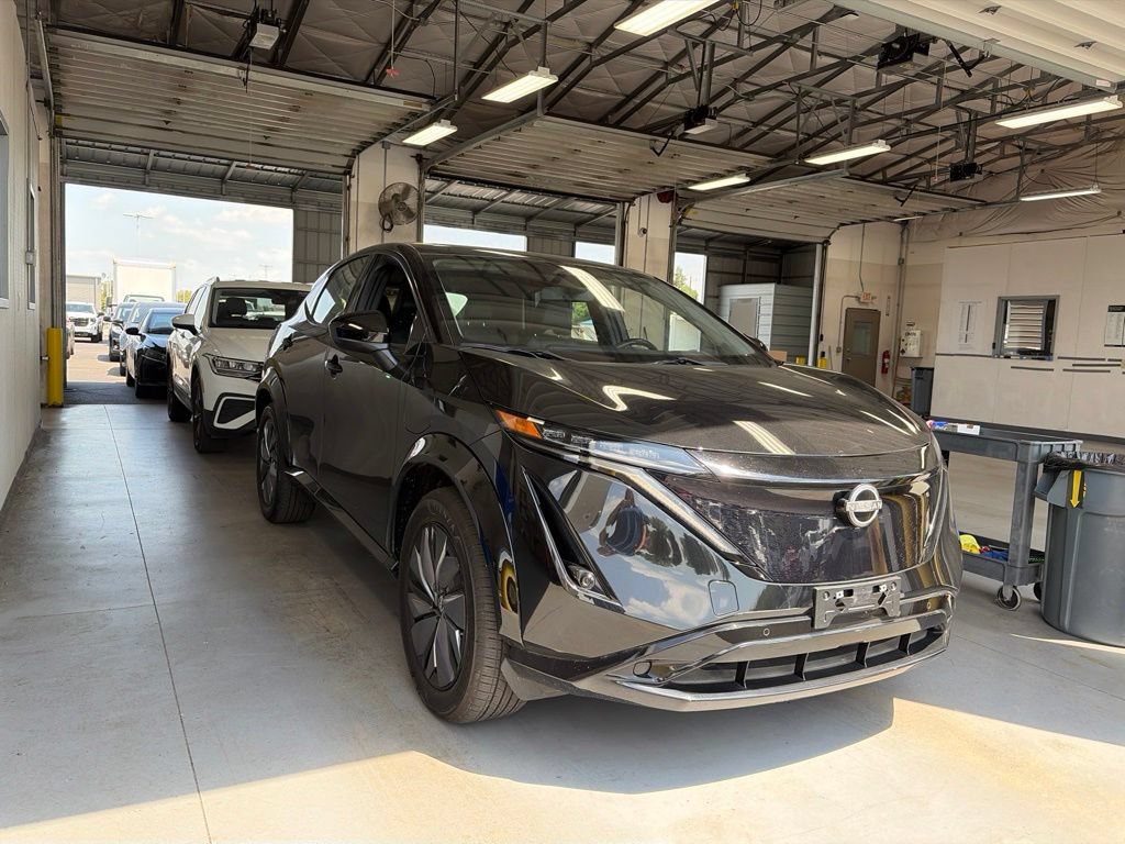 Used 2023 Nissan Ariya AWD image 1