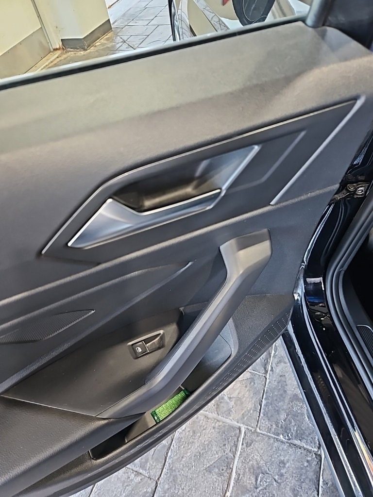 Used 2024 Volkswagen Jetta SE image 19