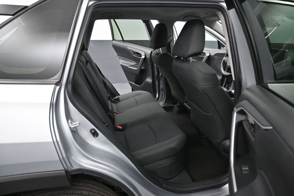 Certified 2025 Toyota RAV4 LE AWD/4WD image 29