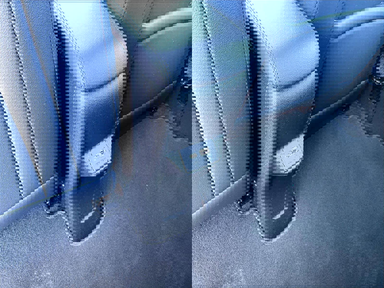 Used 2023 Chevrolet Bolt EUV Premier w/ Sun & Sound Package image 28