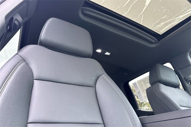 New 2026 GMC Sierra 1500 SLT w/ SLT Premium Plus Package image 18