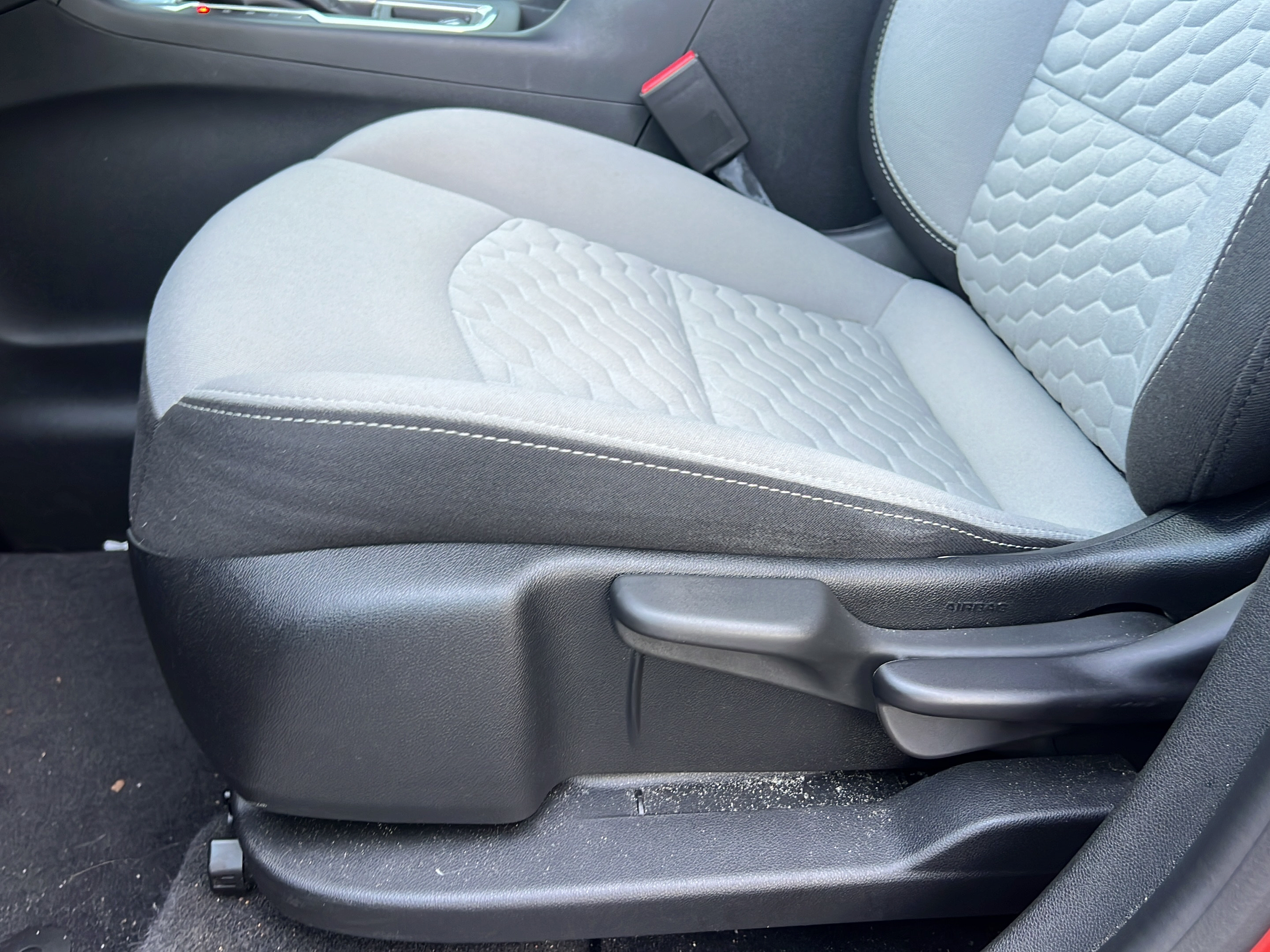 Used 2020 Chevrolet Equinox LS FWD image 14