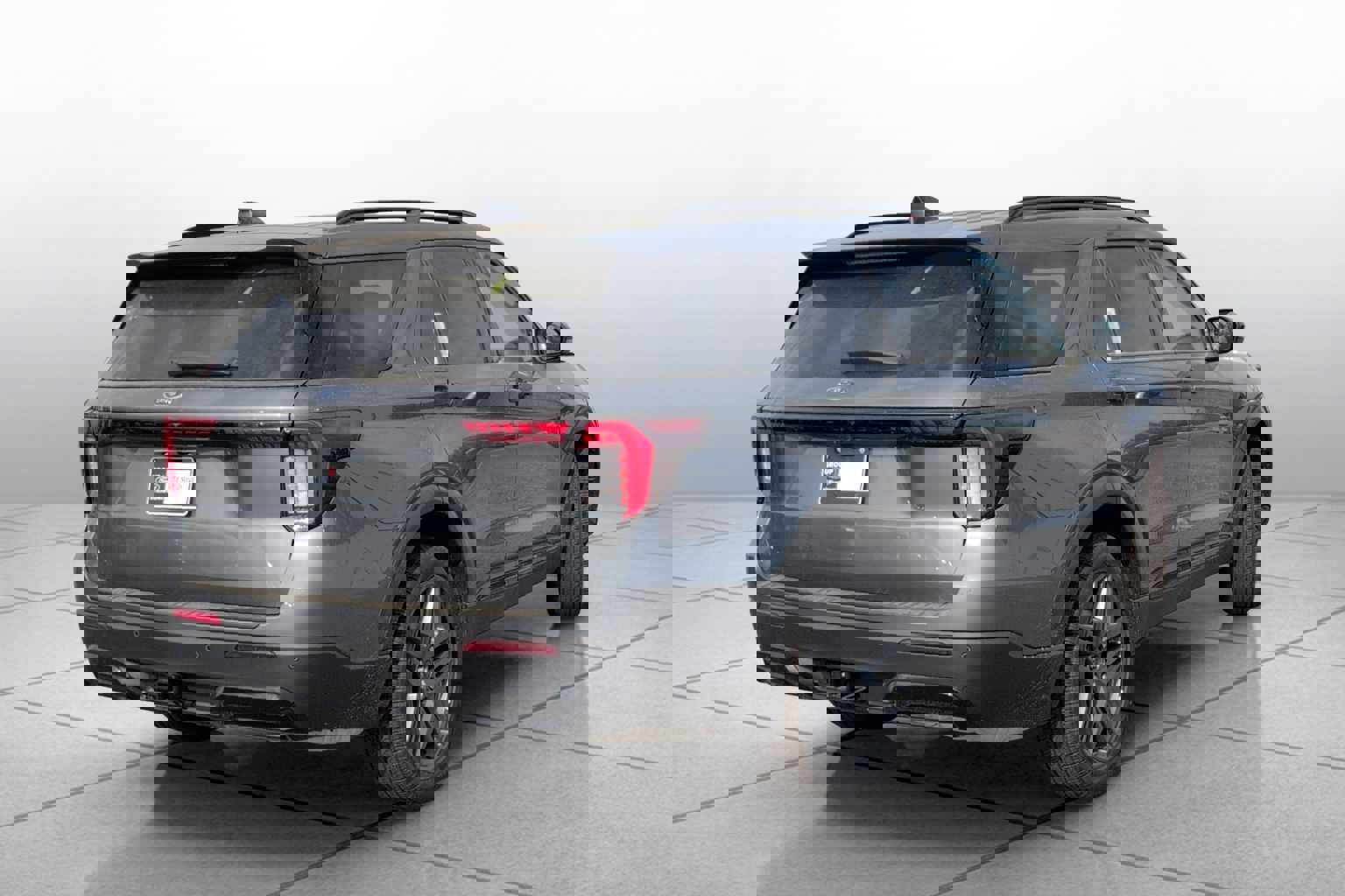 New 2026 Ford Explorer ST-Line w/ ST-Line Street Pack image 14