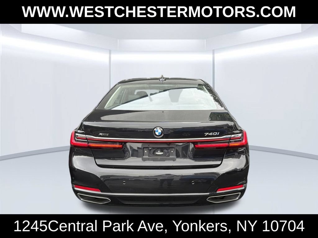 Used 2022 BMW 740i xDrive w/ Premium Package AWD/4WD image 4