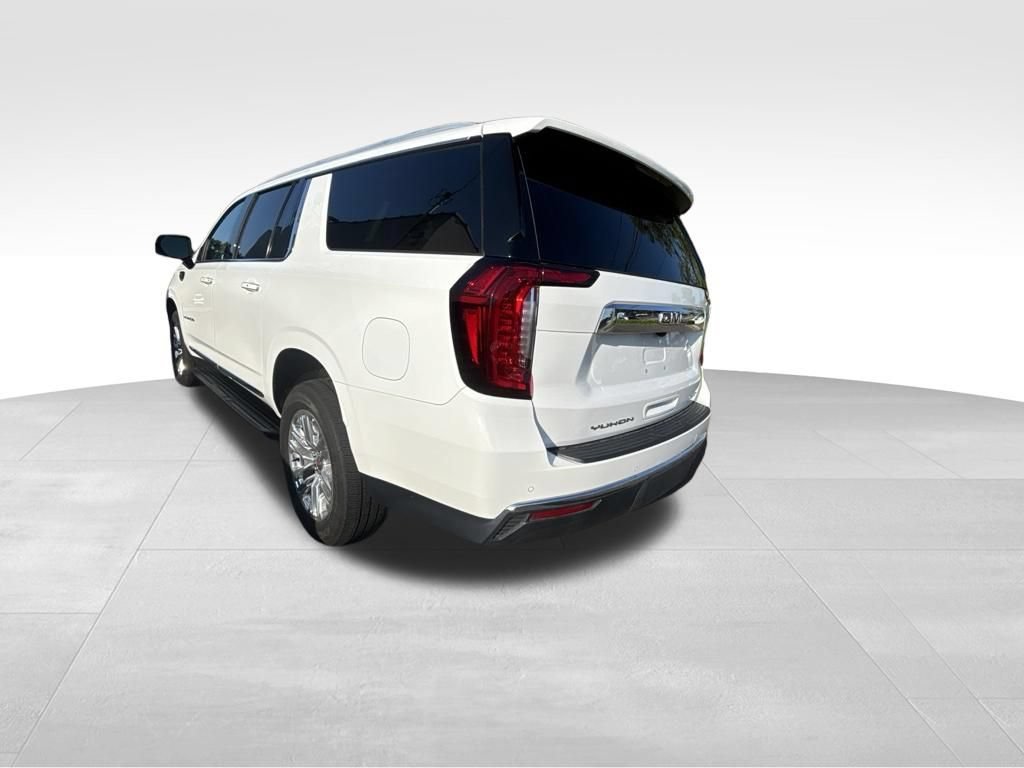 Used 2021 GMC Yukon XL SLT w/ Rear Media and Nav Package AWD/4WD image 4