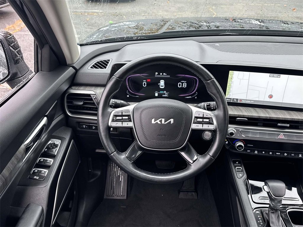 Used 2023 Kia Telluride EX image 15